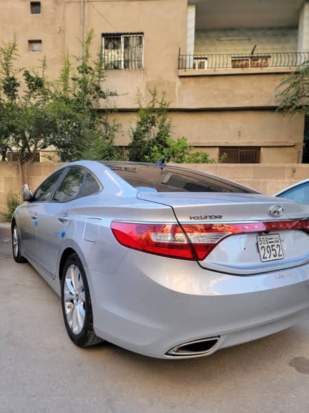 هيونداي ازيرا 2011 - صورة 4