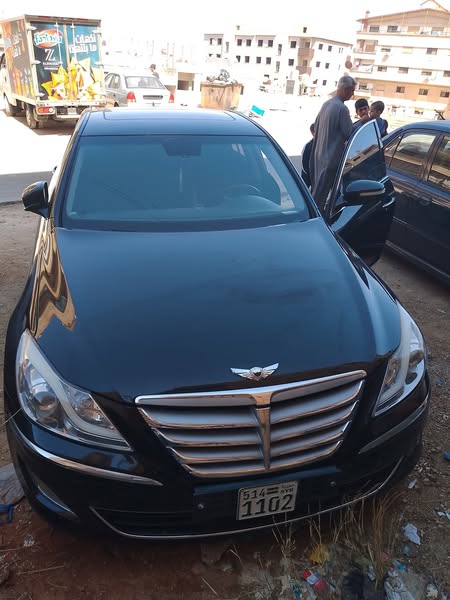 هونداي جينيسس 2012 - صورة 1