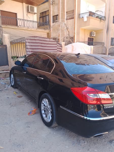 هونداي جينيسس 2012 - صورة 3