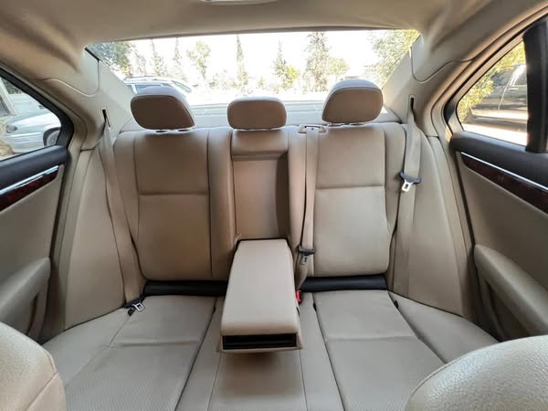 مرسيدس C250 2012 - صورة 5