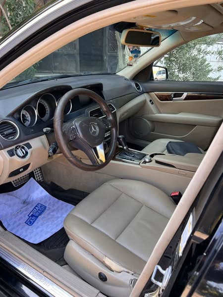 مرسيدس C250 2012 - صورة 3