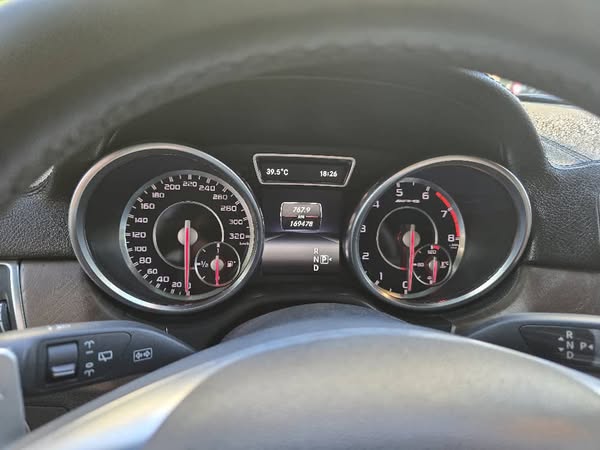مرسيدس-بنز ML 63 AMG 2015 - صورة 3