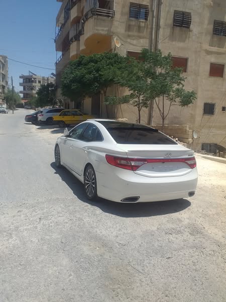 هيونداي ازيرا 2012 - صورة 4