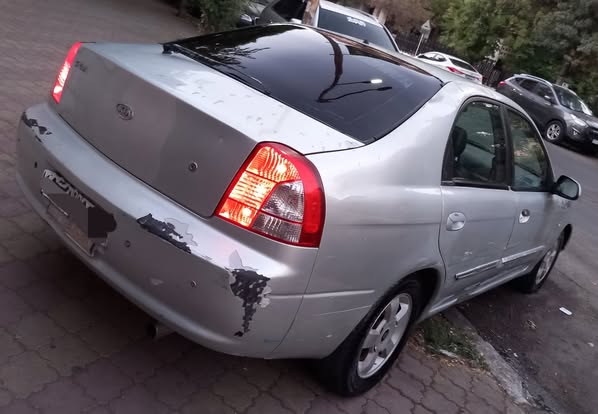 كيا شوما 2004 - صورة 2