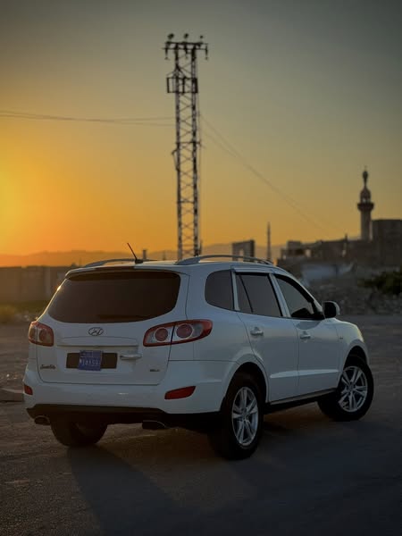 هيونداي Santa Fe 2010 - صورة 2