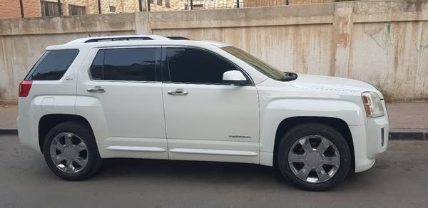 GMC تيراين 2011 - صورة 1