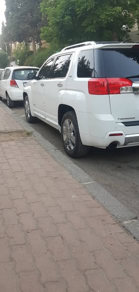 GMC تيراين 2011 - صورة 4