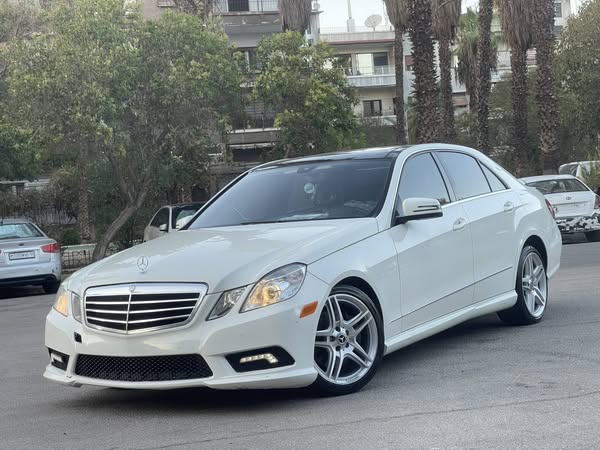 Mercedes-Benz E-Class 2011 - صورة 2