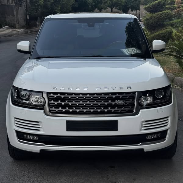 Range Rover Vogue 2015 - صورة 2