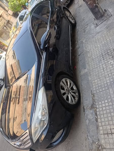 هيونداي أزيرا جراندور 2012 - صورة 3