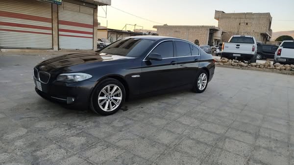 BMW 520 2012 - صورة 1