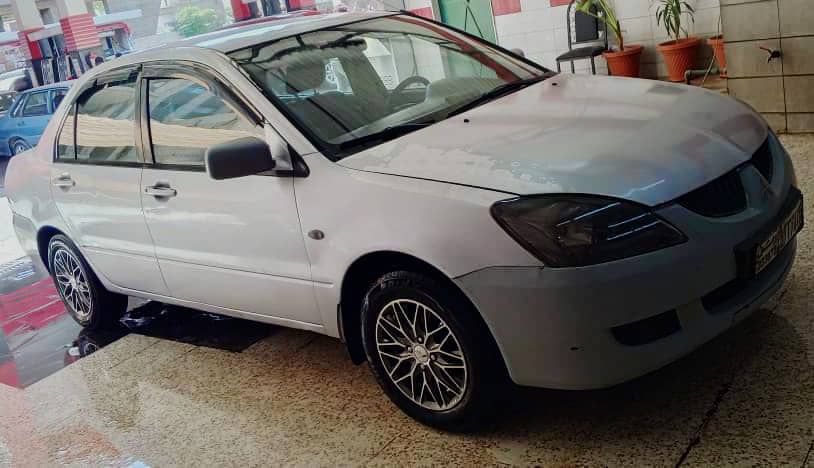 ميتسوبيشي لانسر 2005
