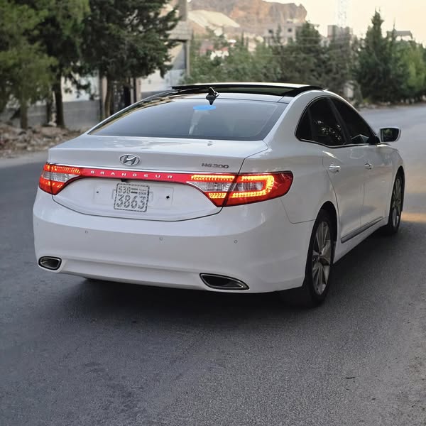 هيونداي ازيرا غراندور 2012 - صورة 2