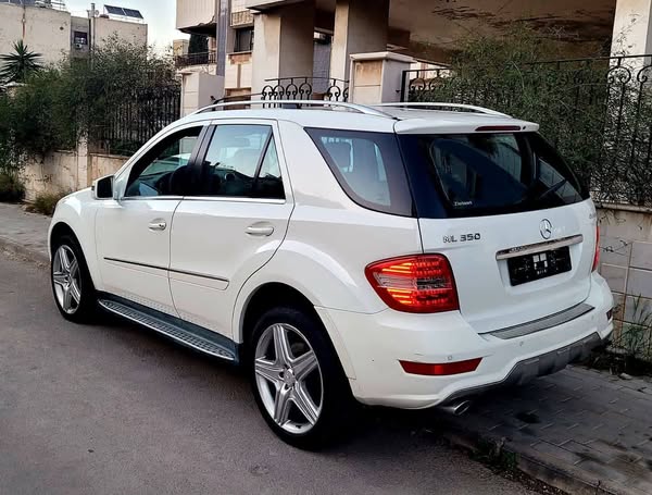 Mercedes-Benz ML 350 2011 - صورة 3
