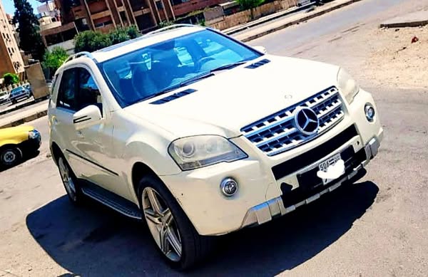 Mercedes-Benz ML 350 2011 - صورة 1