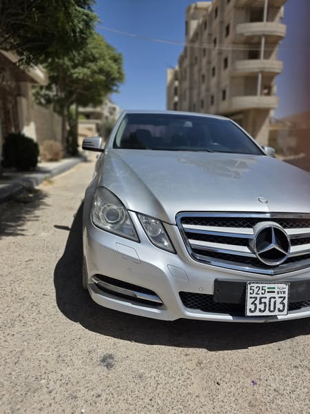 Mercedes-Benz E 220 2012 - صورة 2
