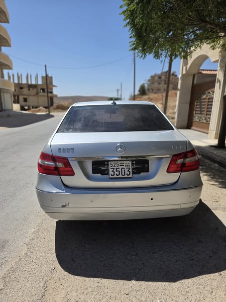 Mercedes-Benz E 220 2012 - صورة 4
