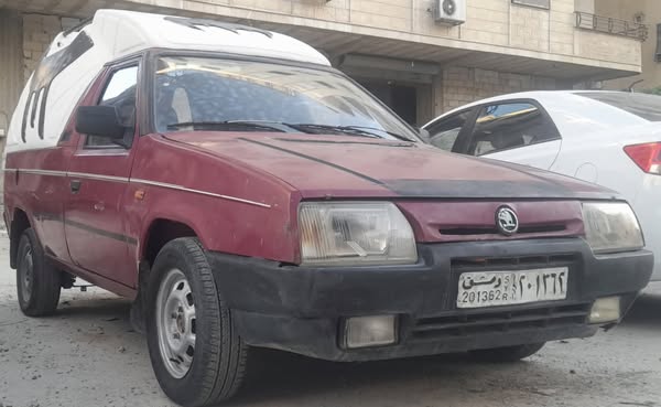 سكودا بيك آب 1994 - صورة 1