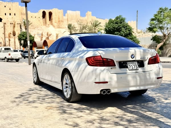 BMW 520 2014 - صورة 4