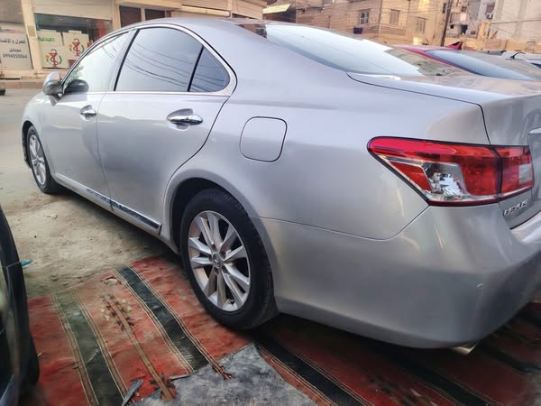 لكزس ES 350 2011 - صورة 3