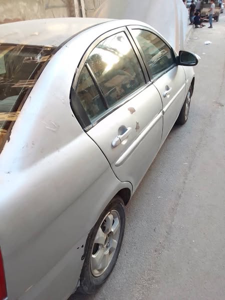 هيونداي سنتافيه 2005 - صورة 5