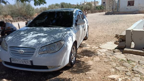 هونداي افانتي 2009 - صورة 5