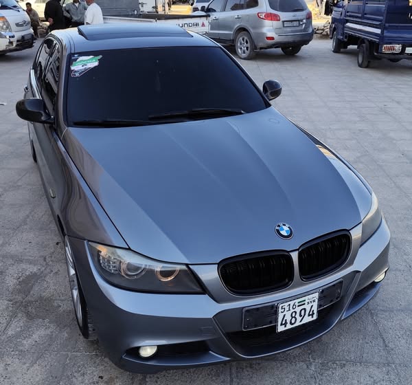 BMW 320 2011 - صورة 2