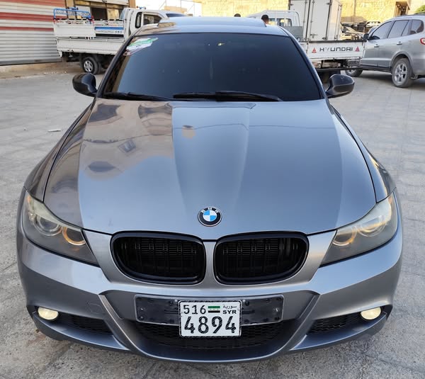 BMW 320 2011 - صورة 3