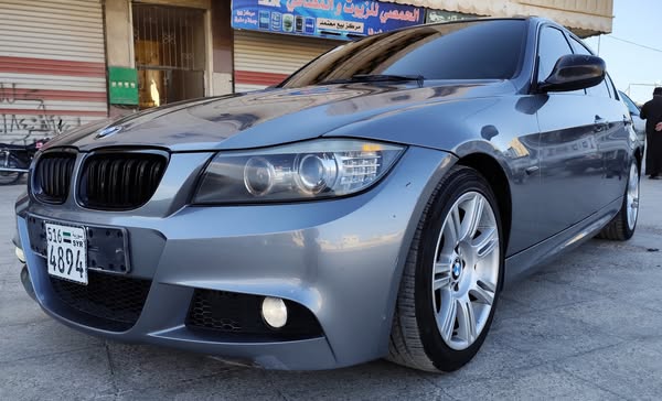 BMW 320 2011 - صورة 5