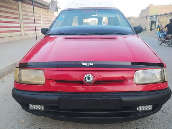 سكودا فليشيا 2000 - صورة 1