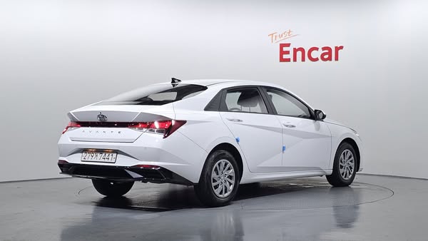 هيونداي أفانتي 2021 - صورة 2