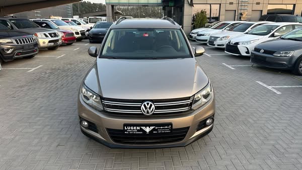 Volkswagen Tiguan 2015 - صورة 1
