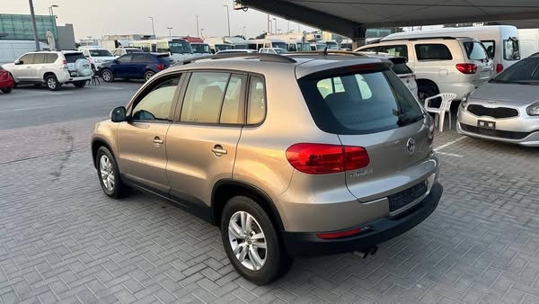 Volkswagen Tiguan 2015 - صورة 2