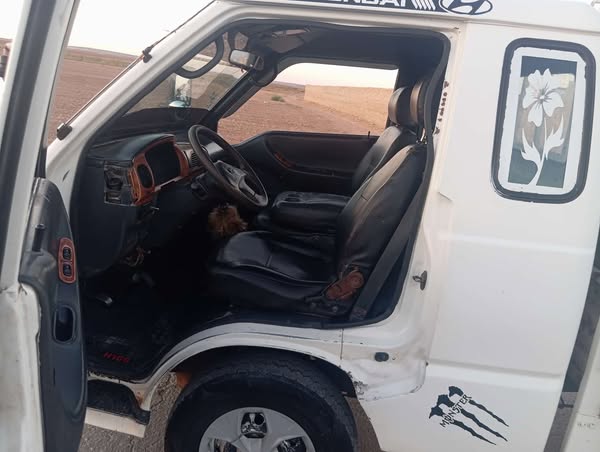 هيونداي H100 2001 - صورة 1
