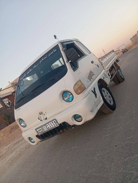 هيونداي H100 2001 - صورة 3