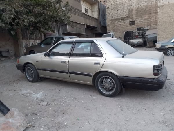 مازدا 929 1992 - صورة 2