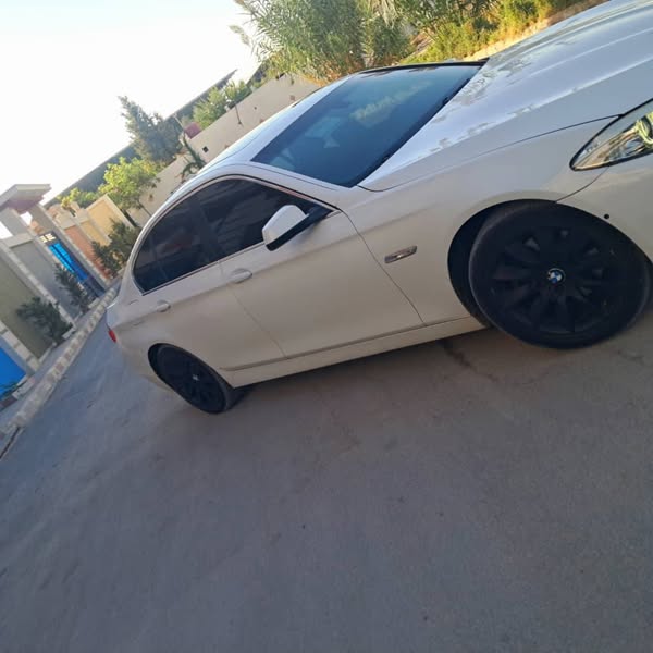 بي إم دبليو 528 2013 - صورة 4