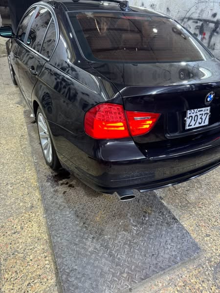 بي ام دبليو 320i 2012 - صورة 2