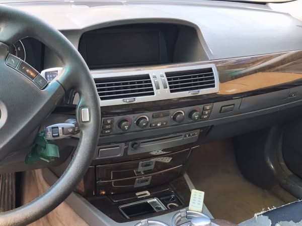 BMW 730 2004 - صورة 5