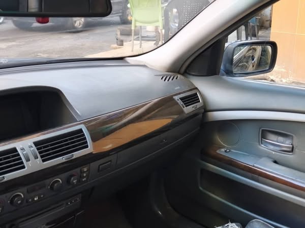 BMW 730 2004 - صورة 3