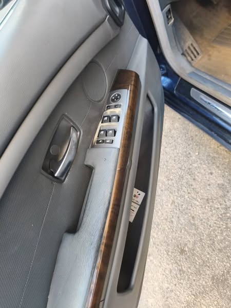 BMW 730 2004 - صورة 4