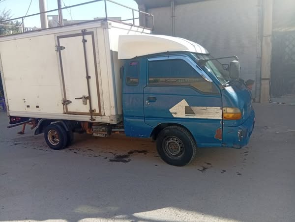 هيونداي H100 2001 - صورة 1