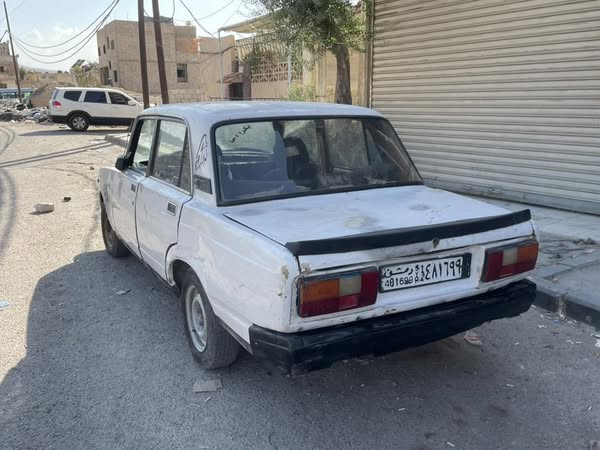 Lada 107 2009 - صورة 2