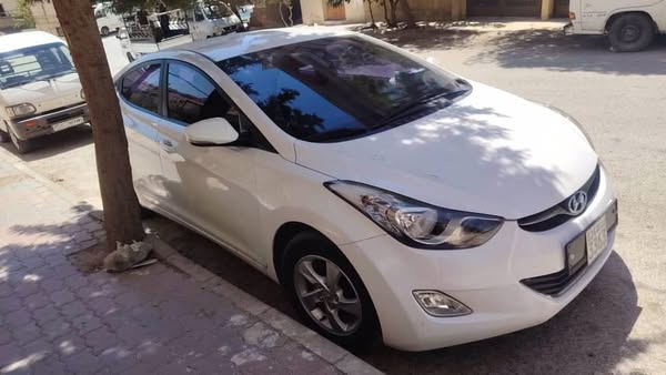 هونداي افانتي 2012 - صورة 1