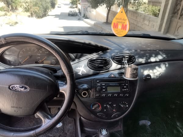 فورد فوكس 2005 - صورة 4