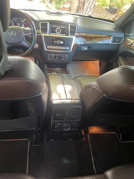 Mercedes-Benz GL 500 2015 - صورة 2