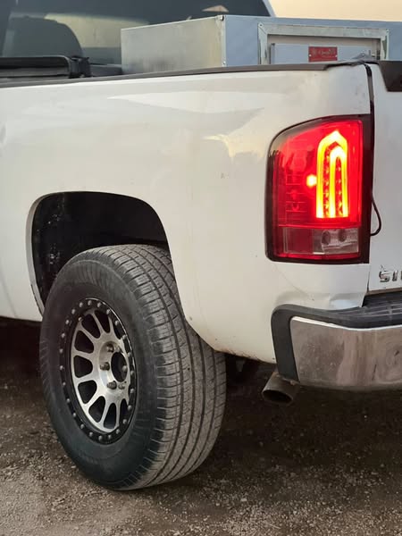 Chevrolet Silverado 2010 - صورة 3