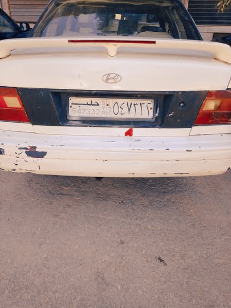 هيونداي أفانتي 1994 - صورة 1