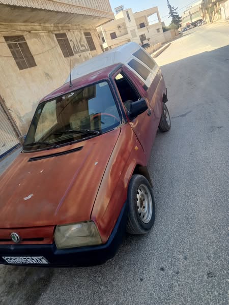 سكودا Pickup 1994 - صورة 2