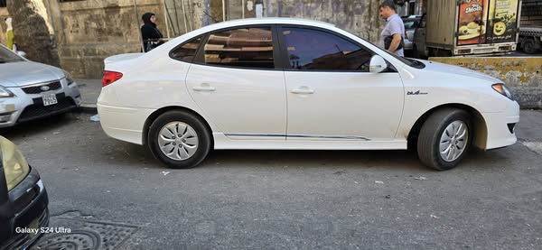 هيونداي أفانتي 2012 - صورة 5